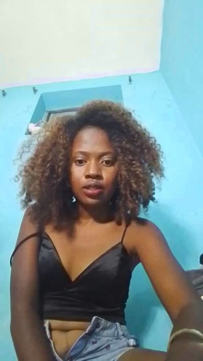 Vionahh live from Madagascar