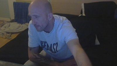 Weejimmyl live from United Kingdom