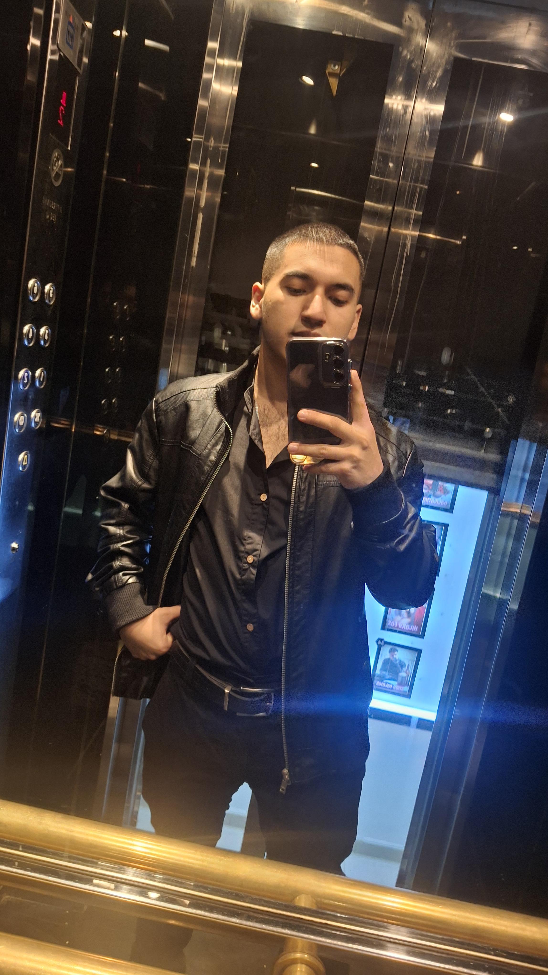 Willlllll_ live from Colombia