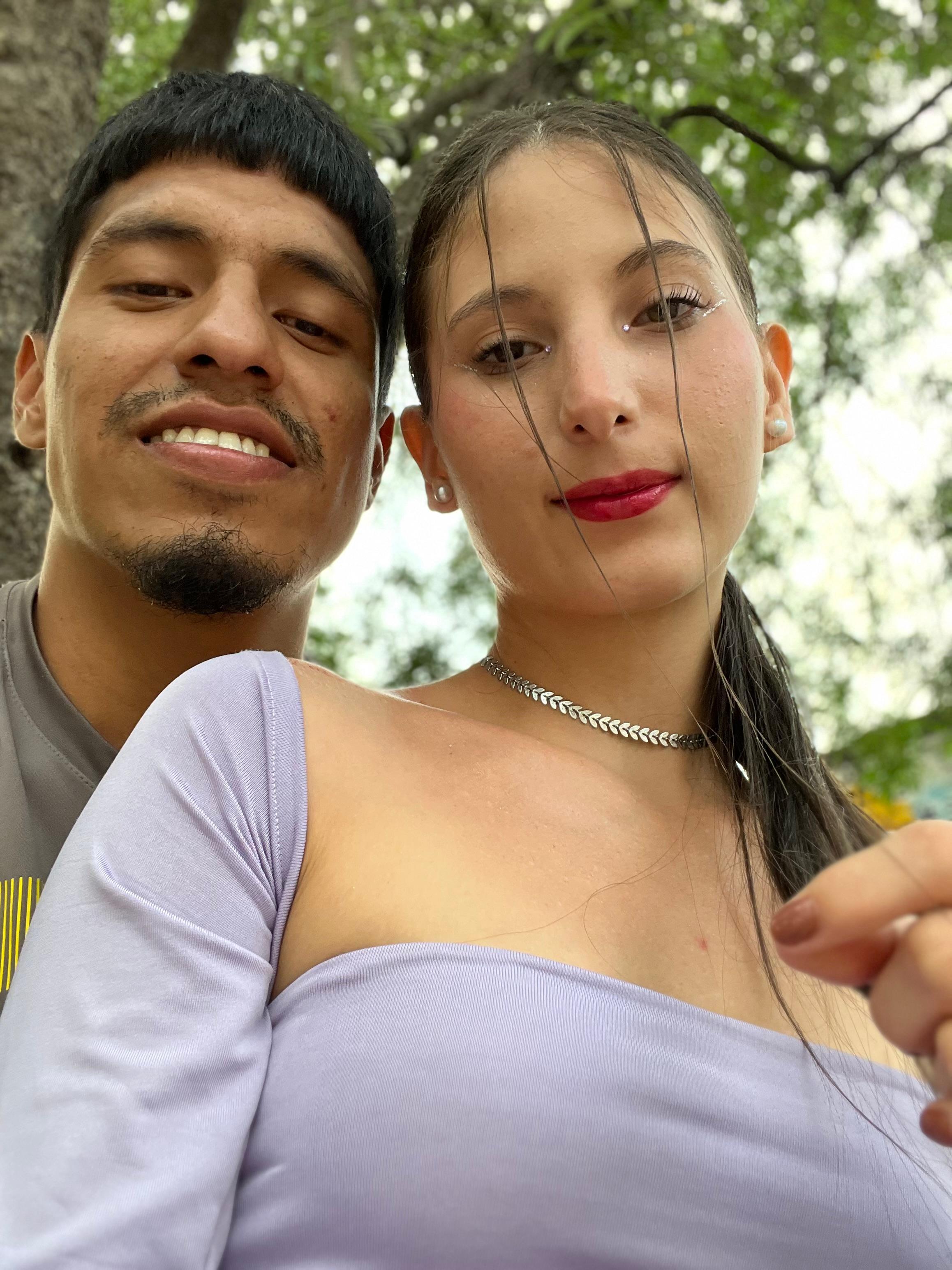 Xander743 live from Colombia