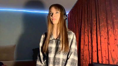 YelenaSoden live from United States