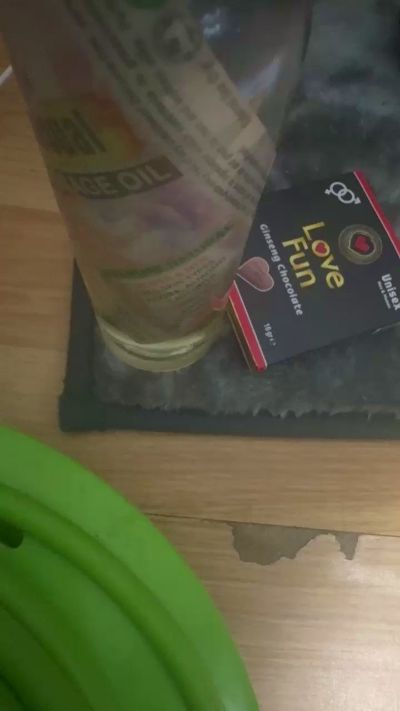 YourUnicorn live from United Kingdom