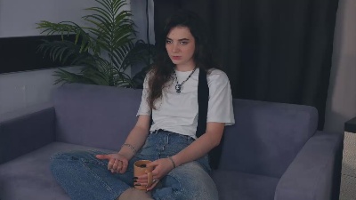 YuonneChaille live from France