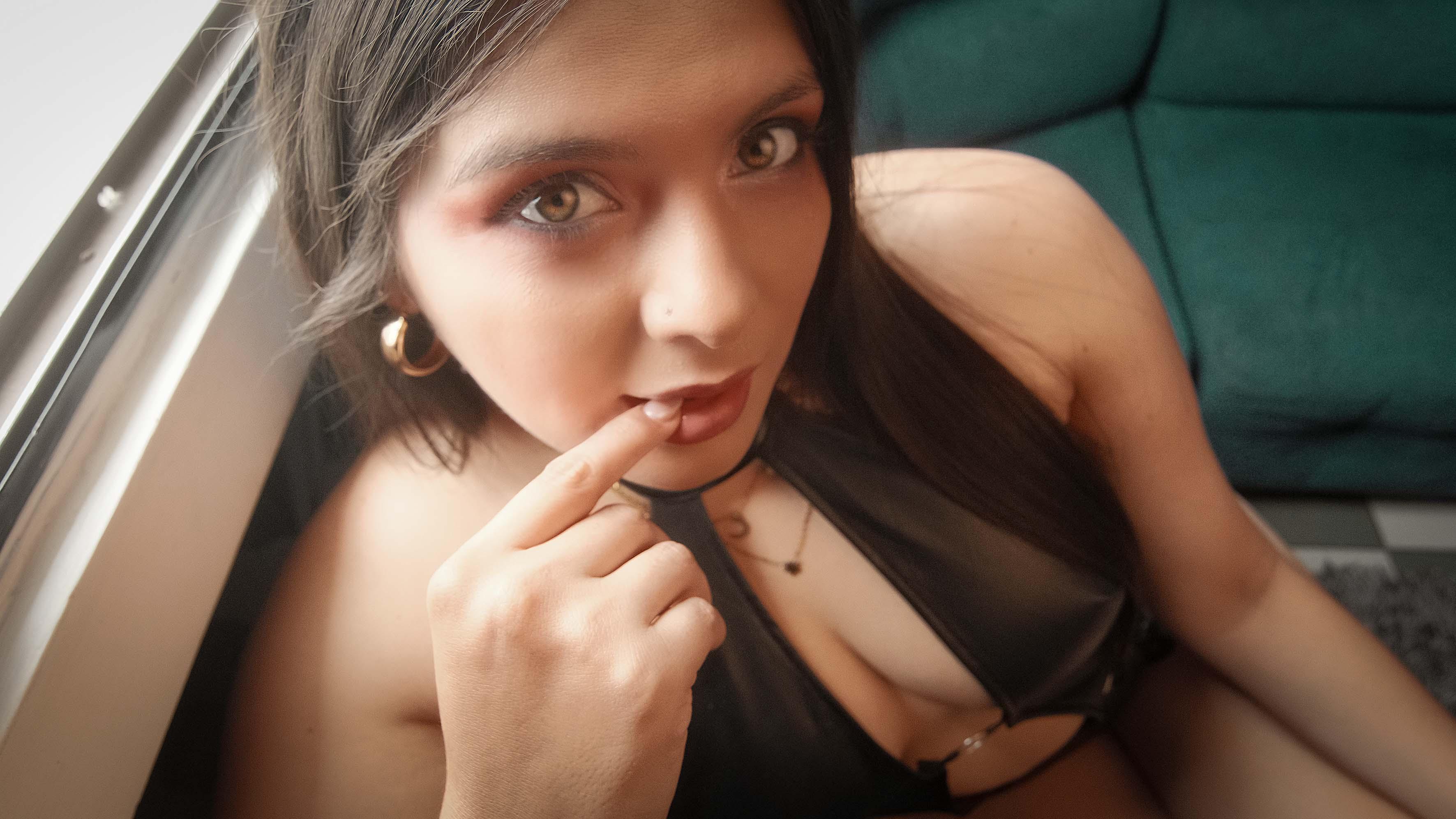 _Dahiana_ live from Colombia