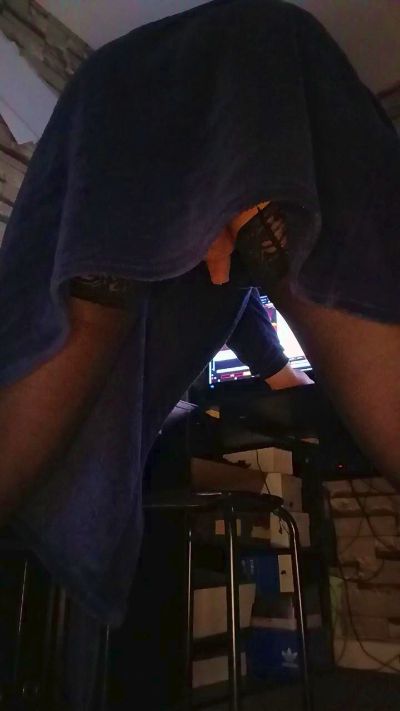 aalexx0303 live from United Kingdom