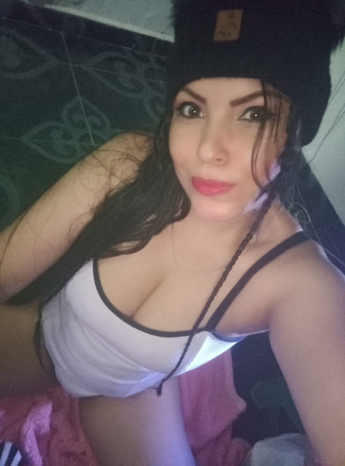 abbieCum live from Colombia