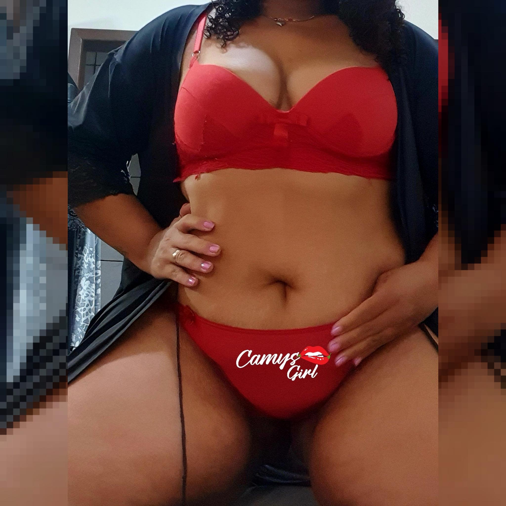 amandaprado34 live from Brazil