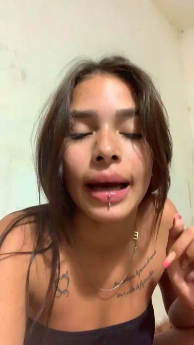 amig_hot live from Brazil