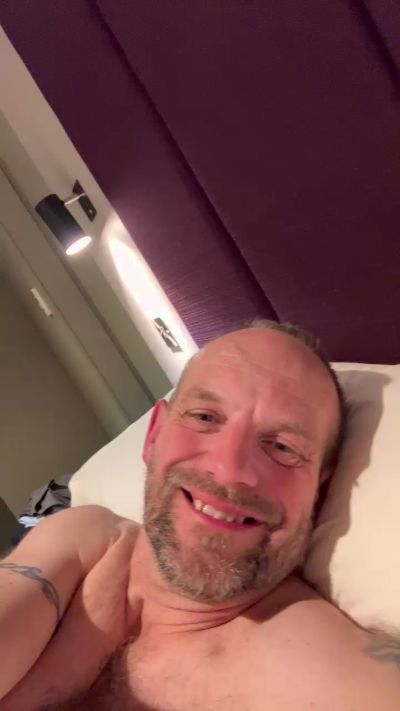 andy4fun4 live from United Kingdom