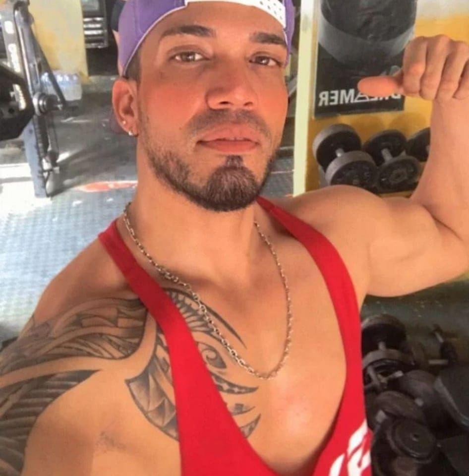 angellatino00 live from Colombia