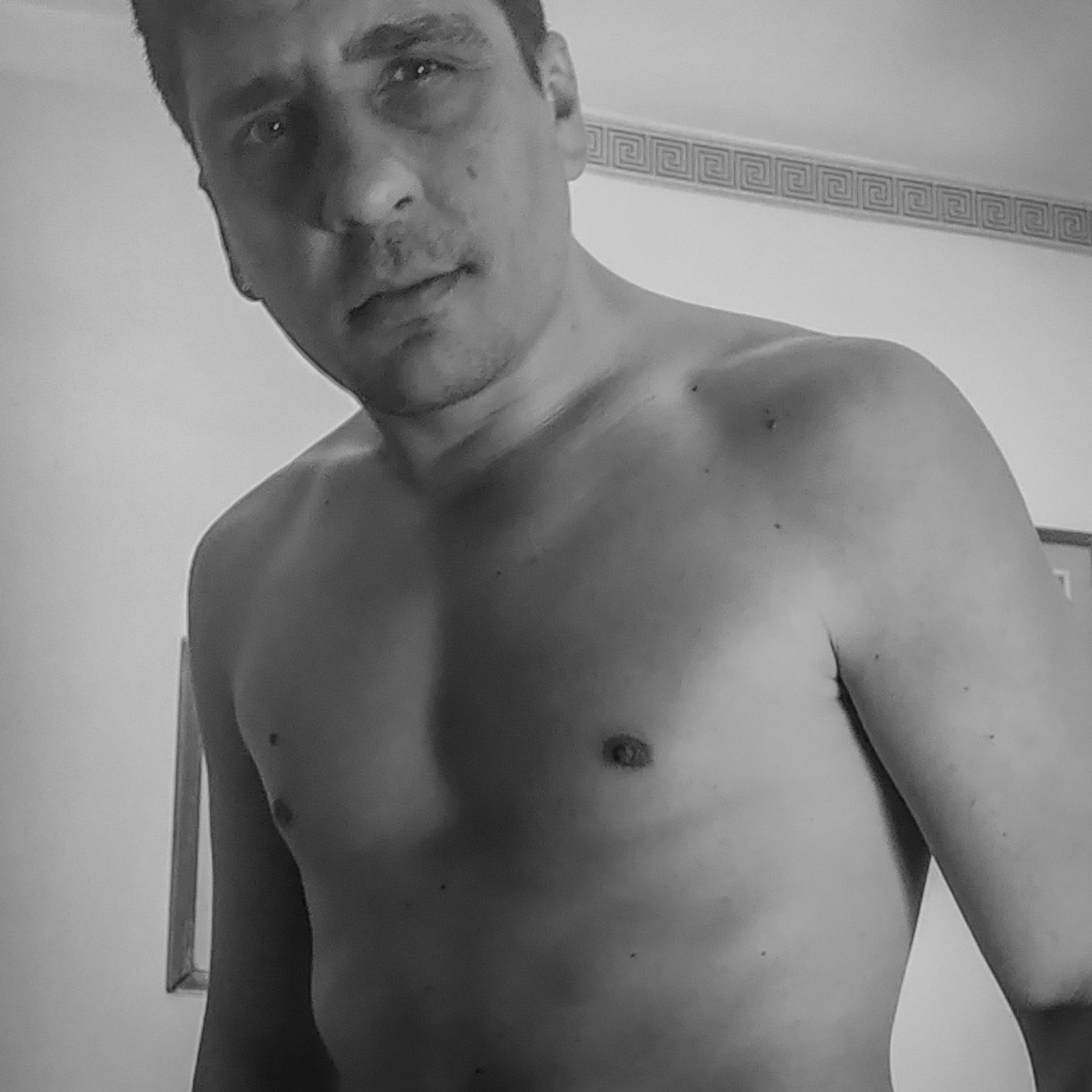 angelos_hot live from Italy