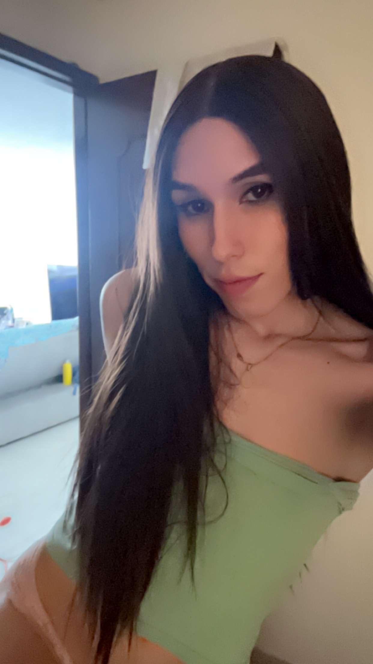 auraliliana live from Colombia