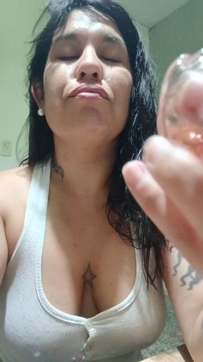 ayelen44 live from Argentina