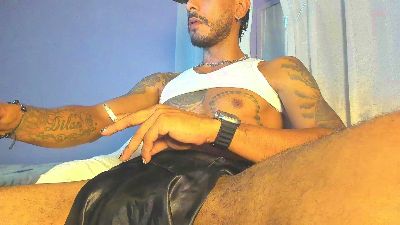 bigsebas34 live from Colombia