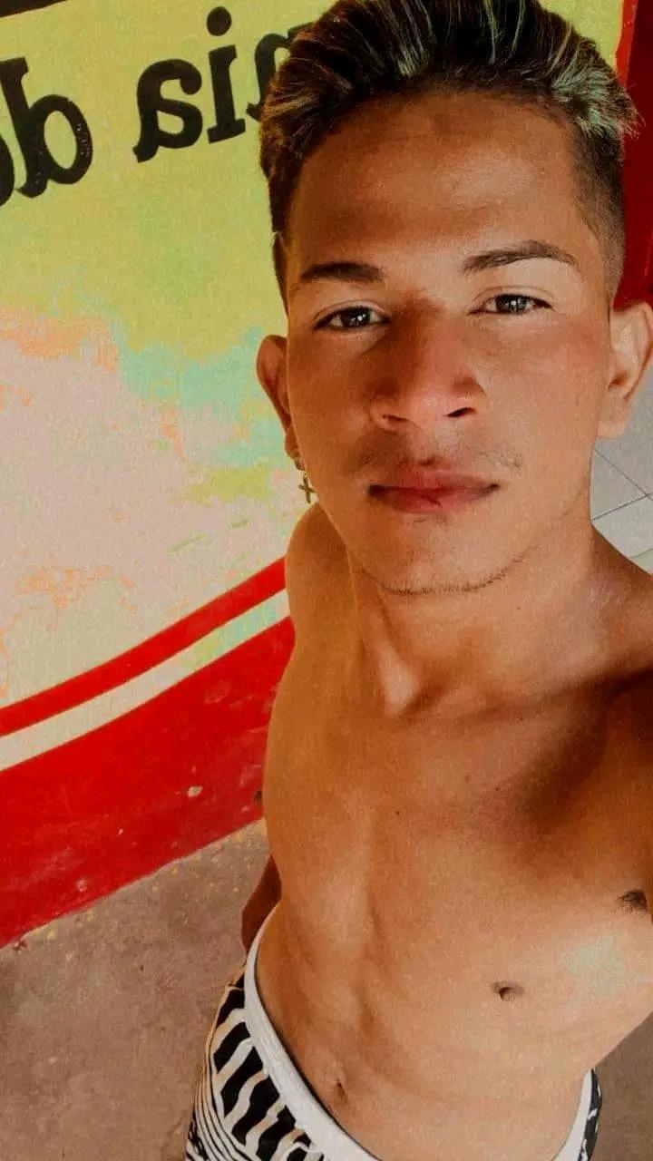 binho207 live from Brazil