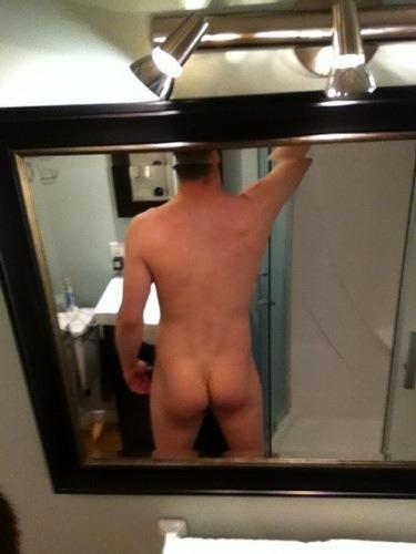 bornhorny33 live from Canada