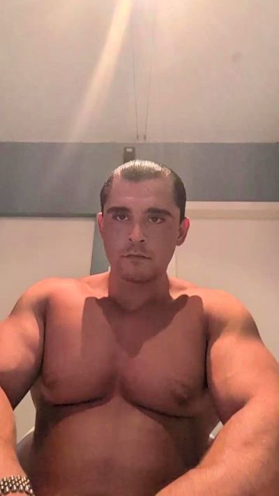 brian19cm live from Belgium
