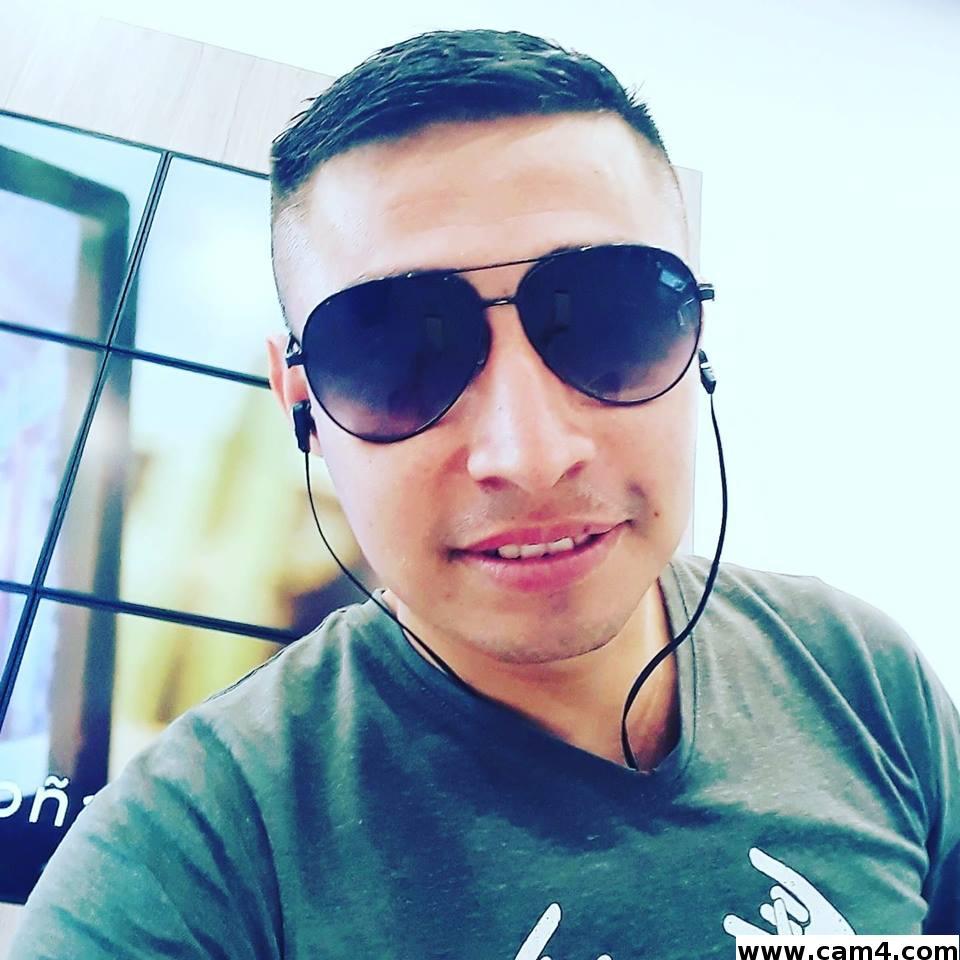charlieguzman live from Ecuador
