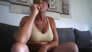 claudia2210 live from Germany
