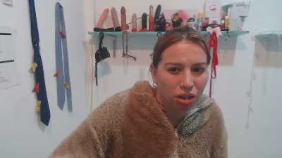 cloefuckass live from Colombia