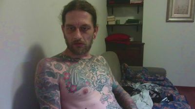 courtneyhate live from Italy