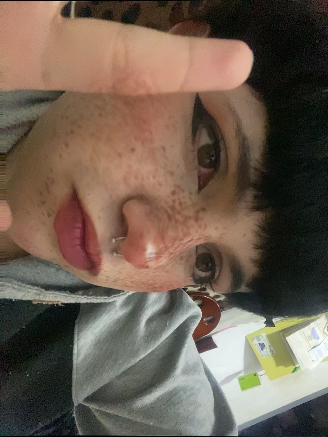 dalmon_lennox live from Colombia