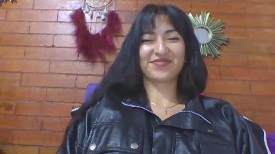 daniela_mis live from Colombia