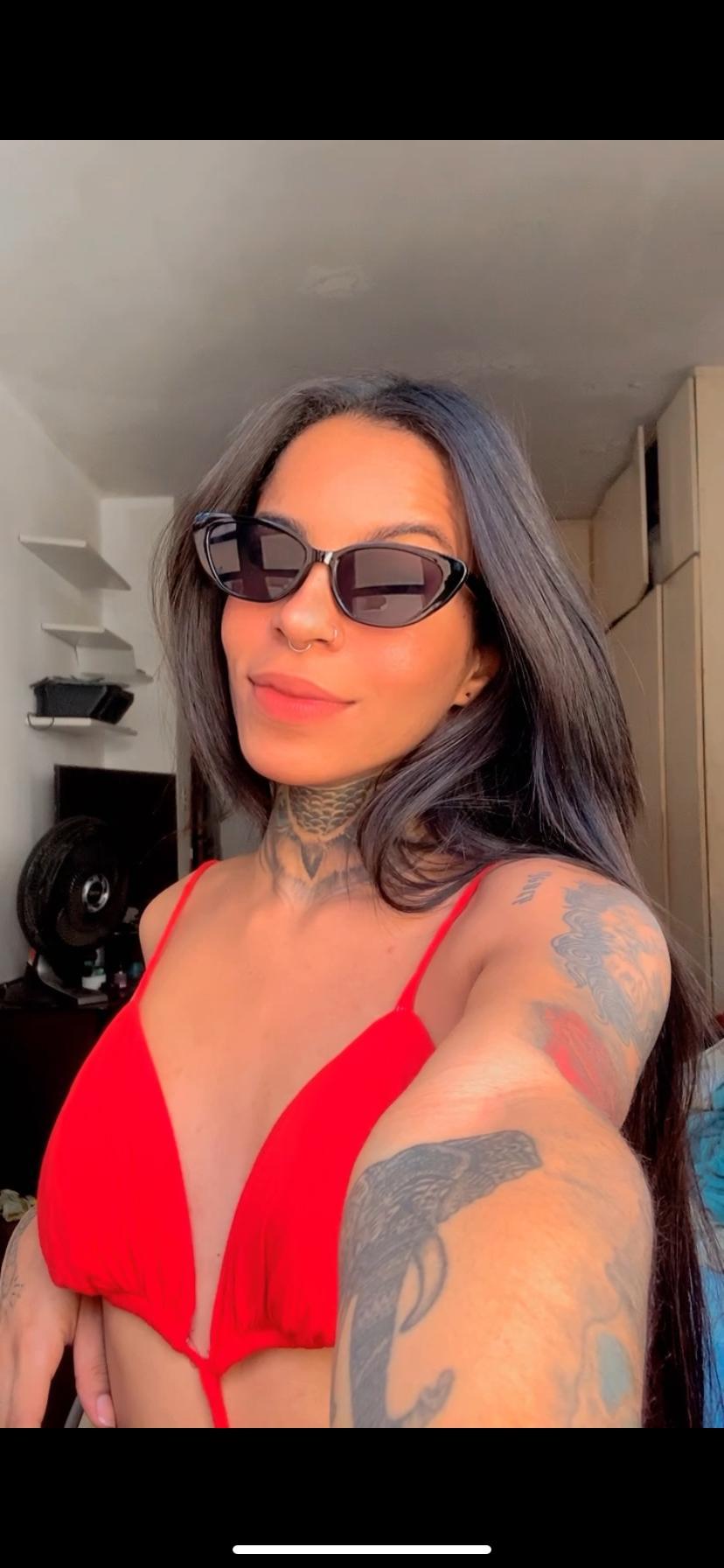 danikyy live from Brazil