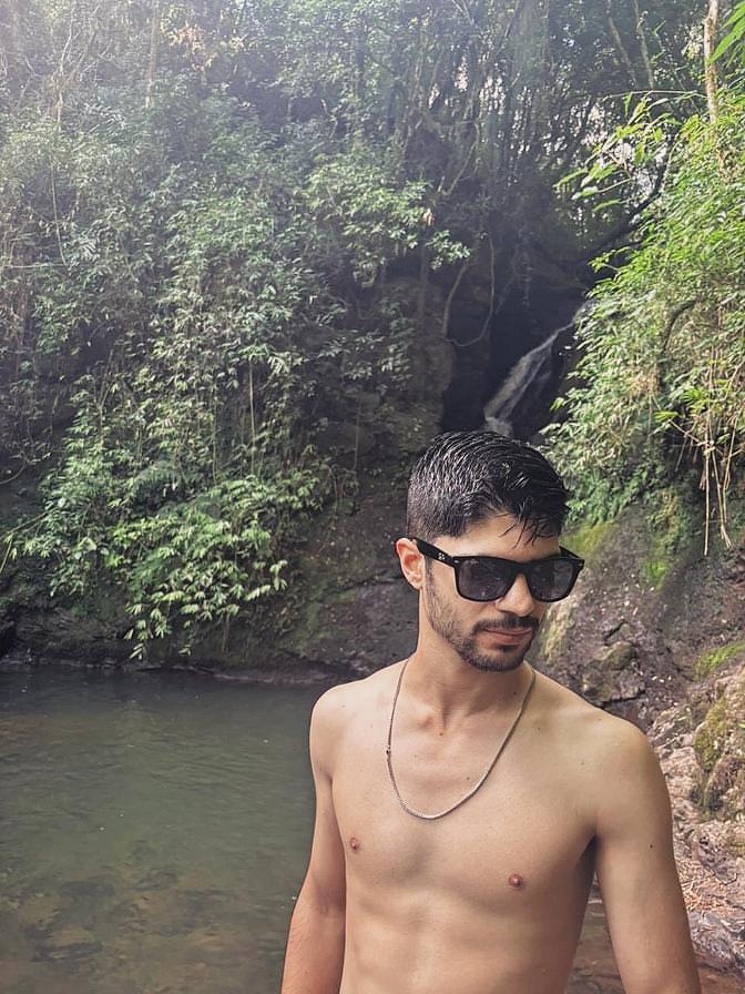 danmike98 live from Brazil