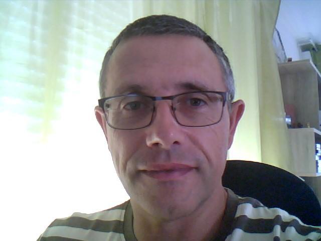 didier0305 live from France