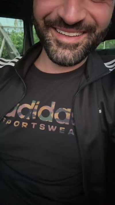 falko00 live from Italy