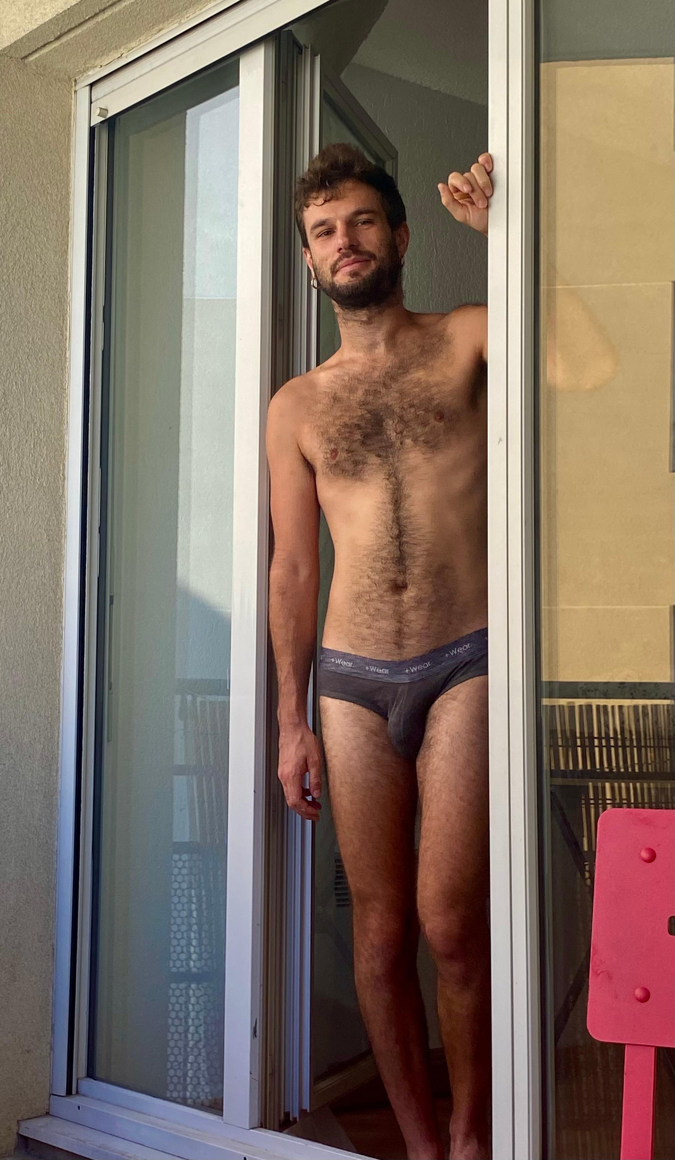frenchyhothairy live from France