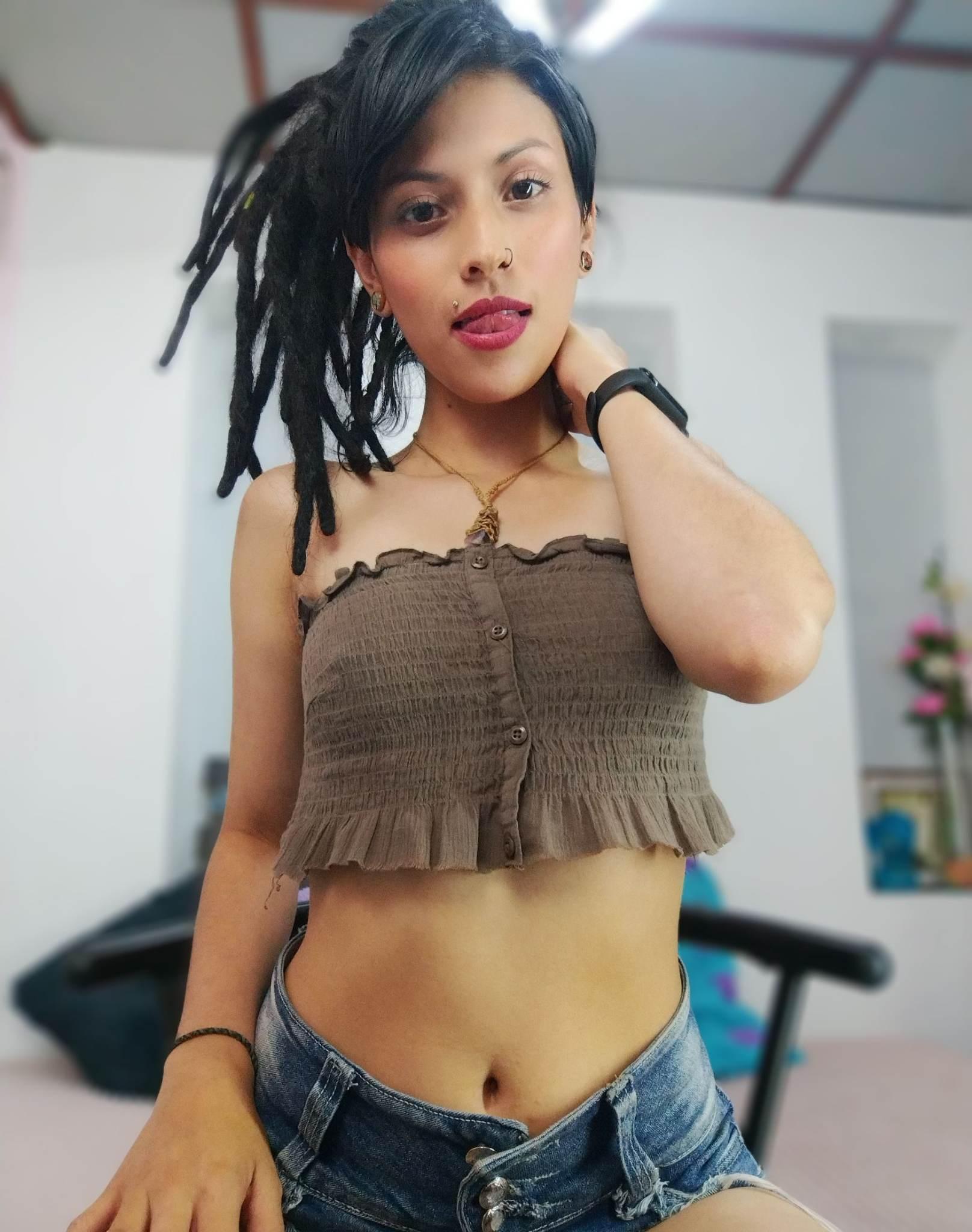 gaby_cute_16 live from Colombia