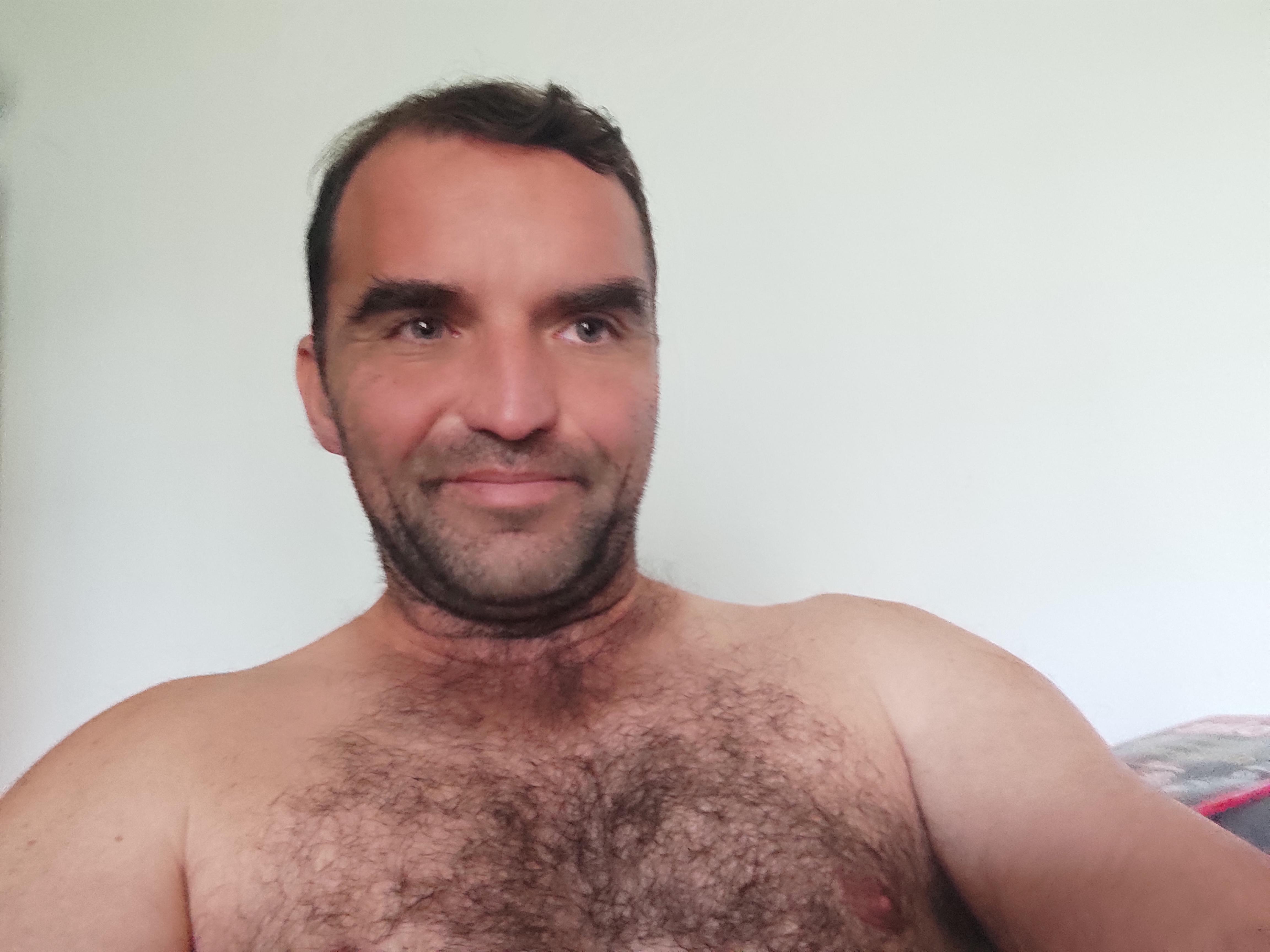 guilhem03xxx live from France