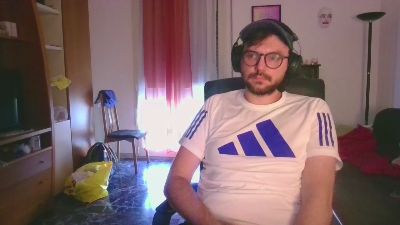 hornyboy327 live from Italy