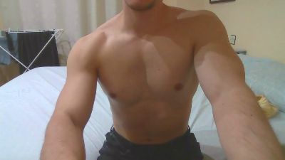 hotcarl_ live from Spain