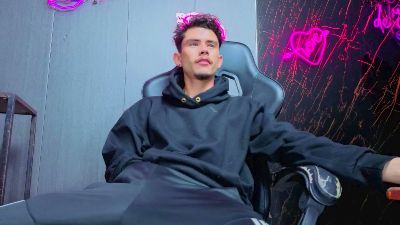 iamkelvis live from Colombia