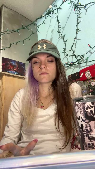 ittybittyrissa live from United States