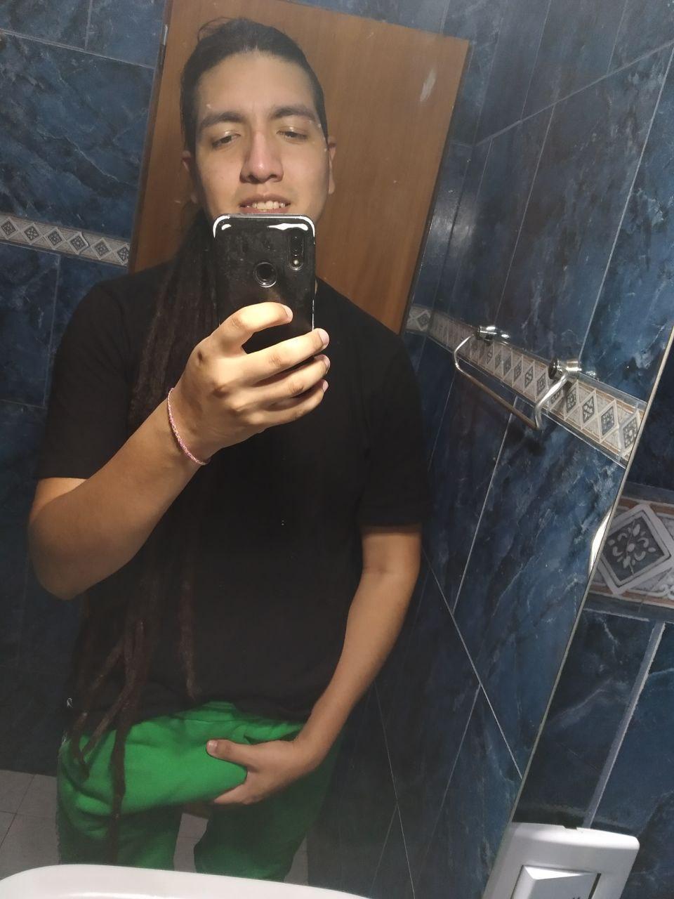 jevillagra29 live from Argentina