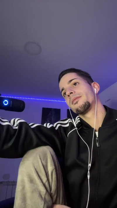 joseluisxx_ live from Spain