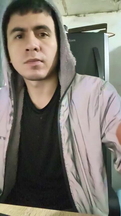 juanrhot1 live from Colombia