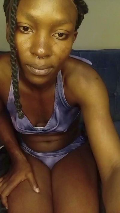 kellylonhot live from Kenya