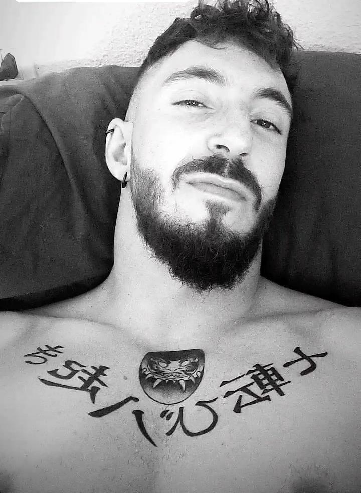 kinkispanish live from Spain