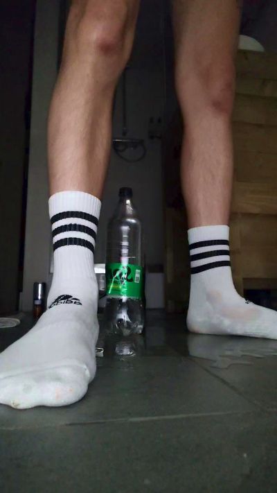 kinkyboi25 live from Netherlands