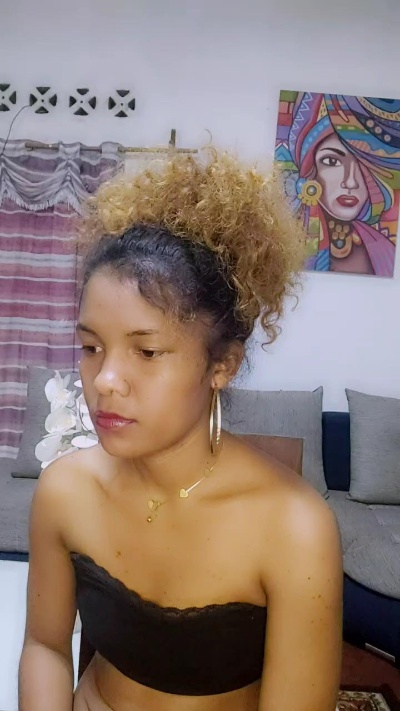 larissa3354 live from Madagascar