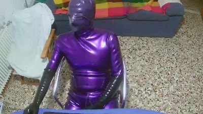 latexslut1 live from Italy