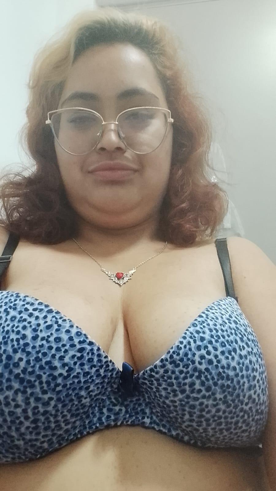 lilly_beth live from Panama