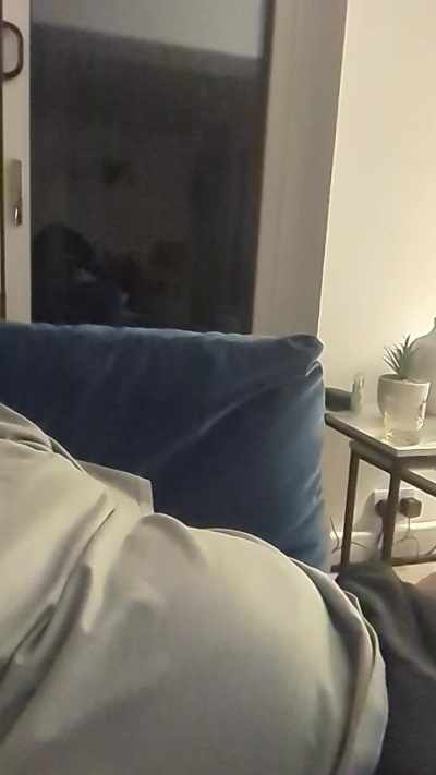 littlelloydy live from United Kingdom