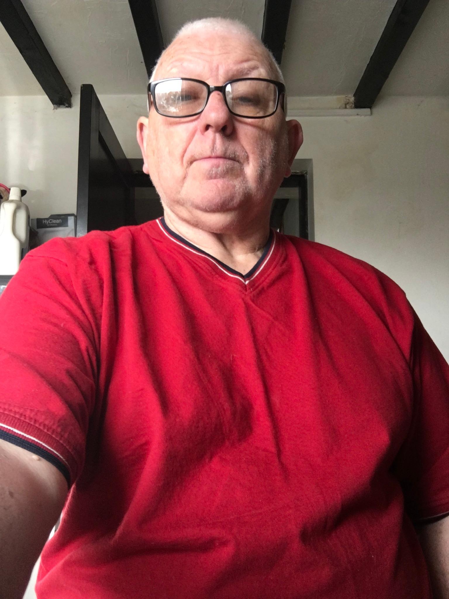 llcoolraydj115 live from United Kingdom