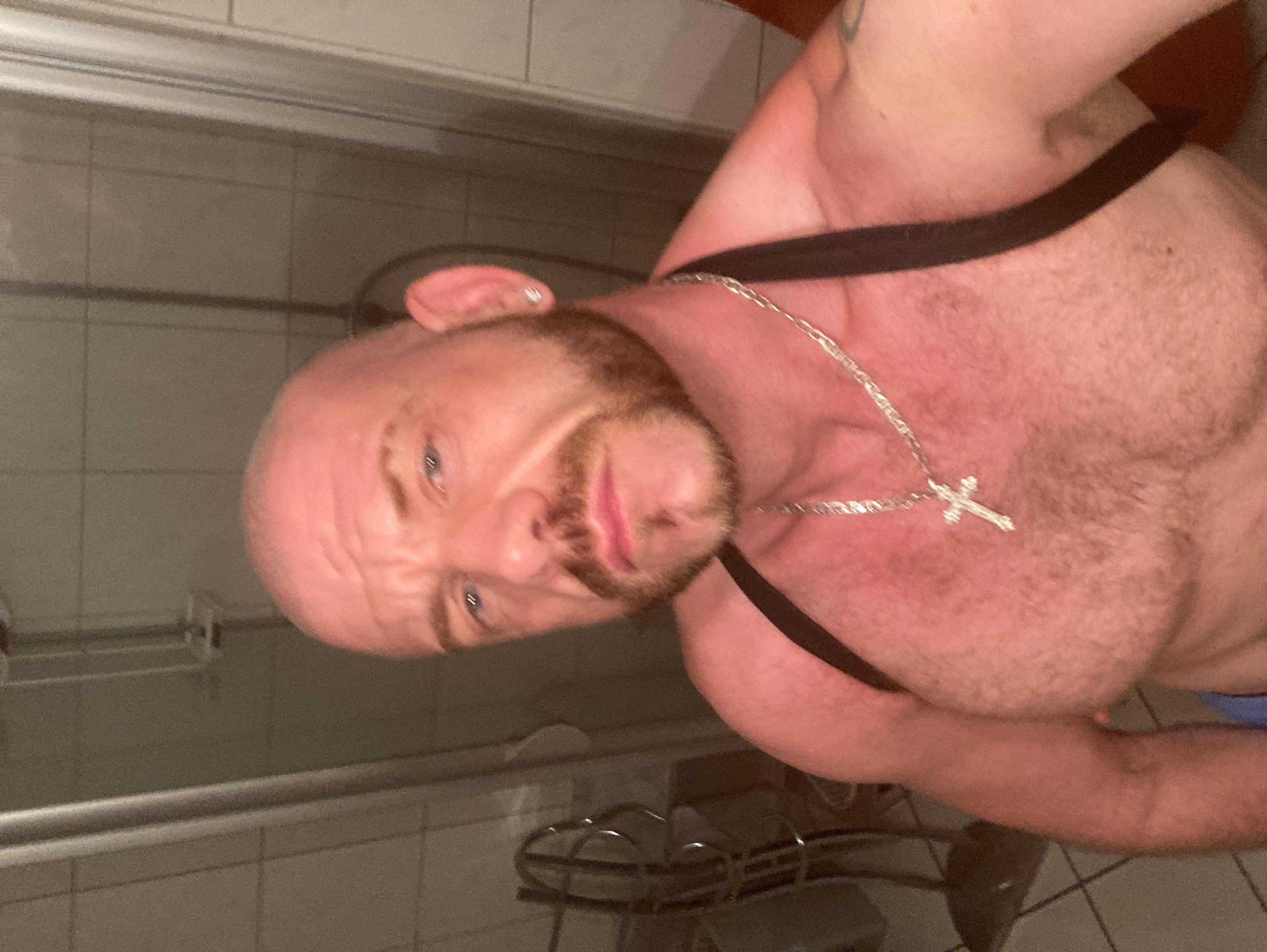 loganmuscled1 live from Germany